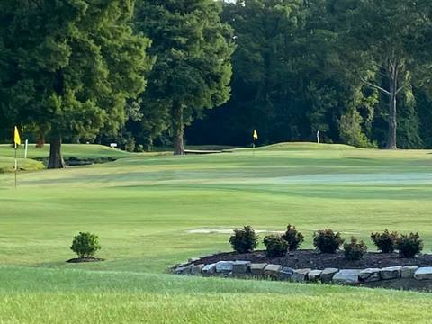 Knobbs Creek Par 3 Golf Course photo