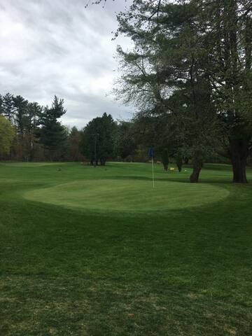 Sunnyside Par 3 Golf Course photo