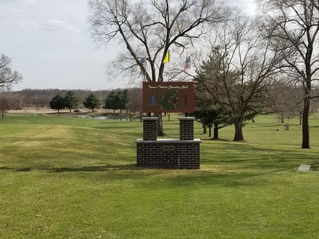 Tama Toledo Country Club photo